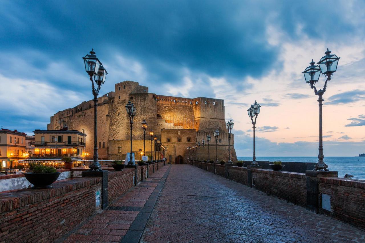 Bed and breakfast Napoli Storia E Mare Extérieur photo